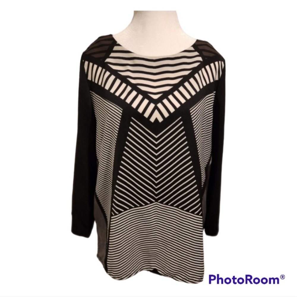Geometric Design Black and White Blouse